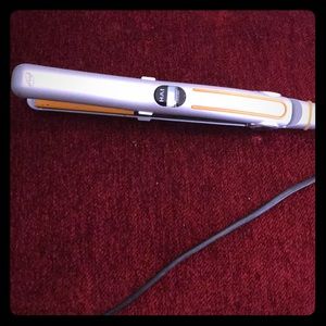 HAI ELITE 1 inch Digistick flat iron